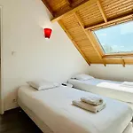 Avec Terrasse Sur Pilotis Vue Sur L'etang 샬레