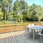 Avec Terrasse Sur Pilotis Vue Sur L'etang 샬레