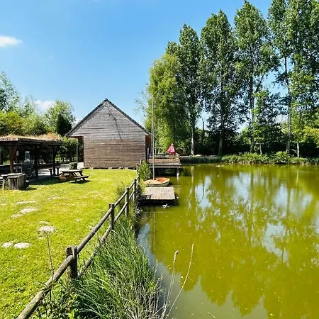 Avec Terrasse Sur Pilotis Vue Sur L'etang *